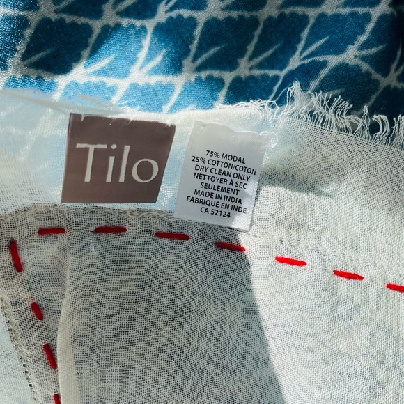 TILO Scarves Square Scarf. NEW. Detailed top stitching and ultra soft. - Picture 5 of 14